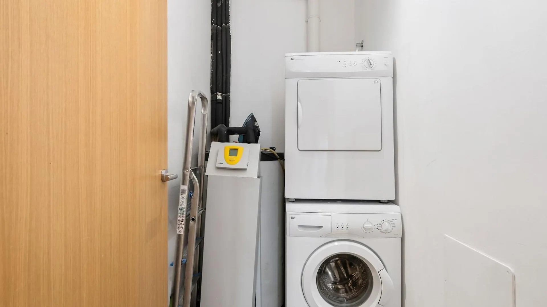 Flateli Pelayo H2 Apartment Barcelona Spain