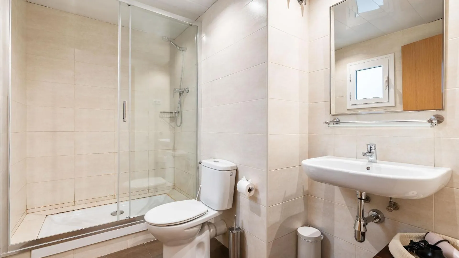 Flateli Pelayo H2 Apartment Barcelona