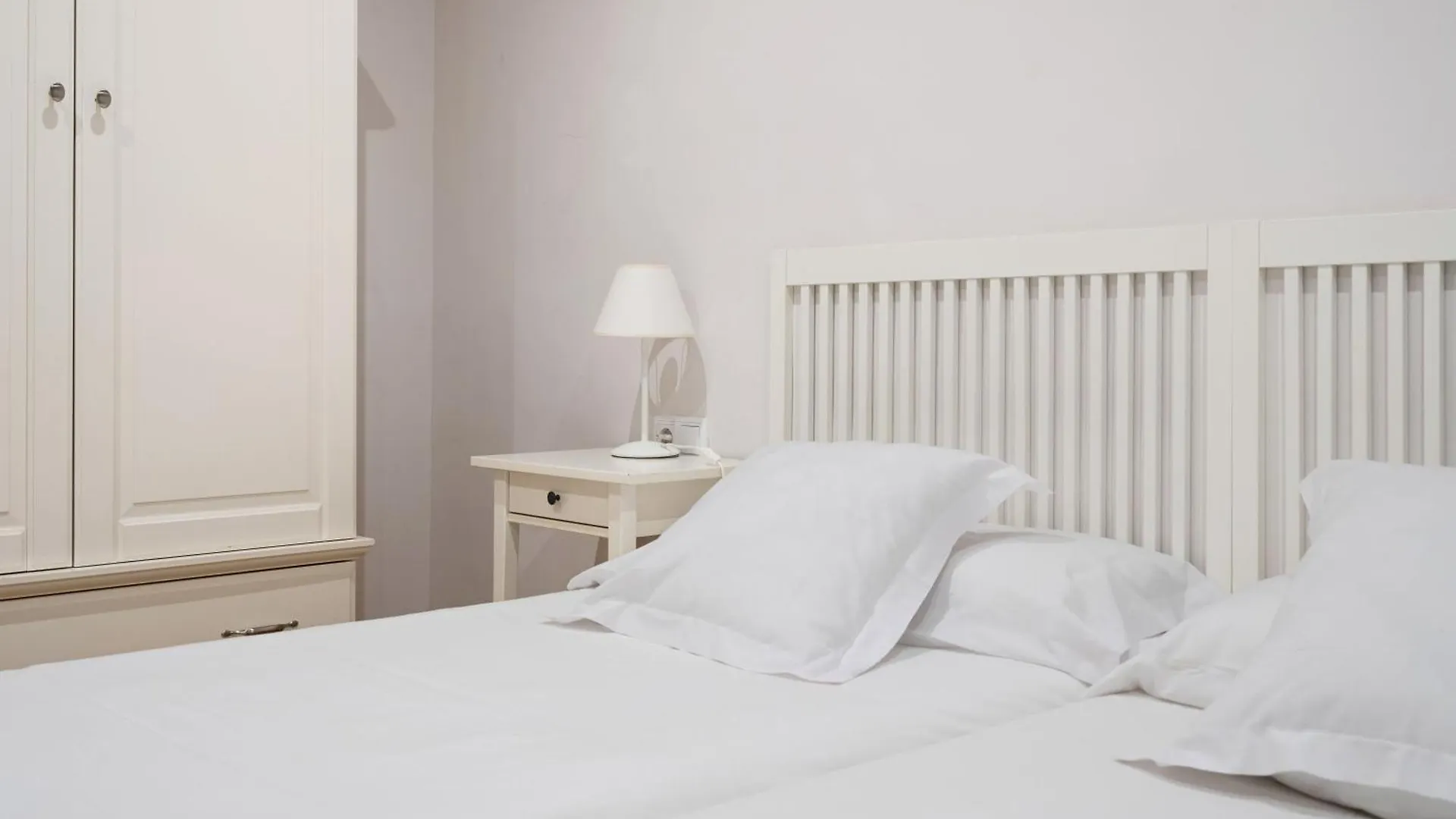 Flateli Pelayo H2 Apartment Barcelona 0*,