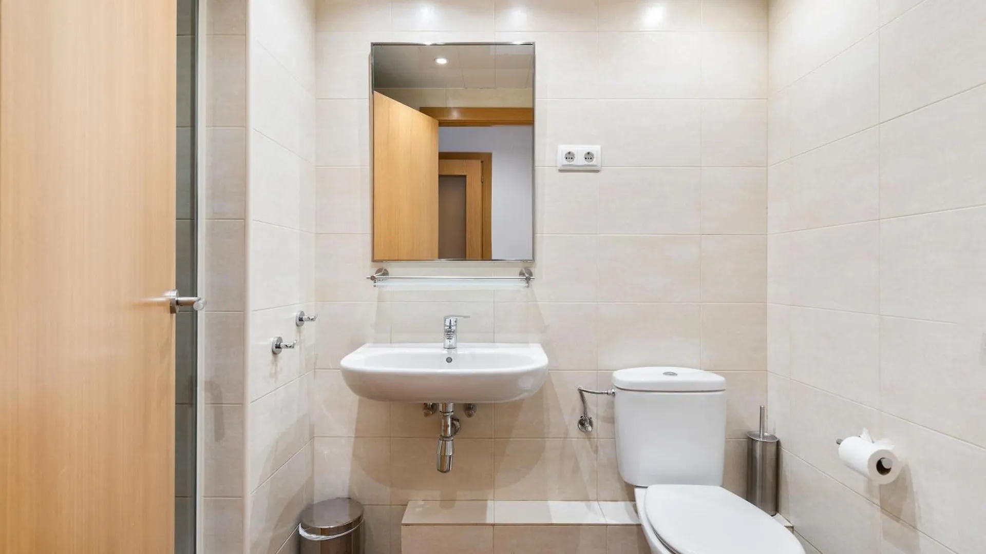 Flateli Pelayo H2 Apartment Barcelona