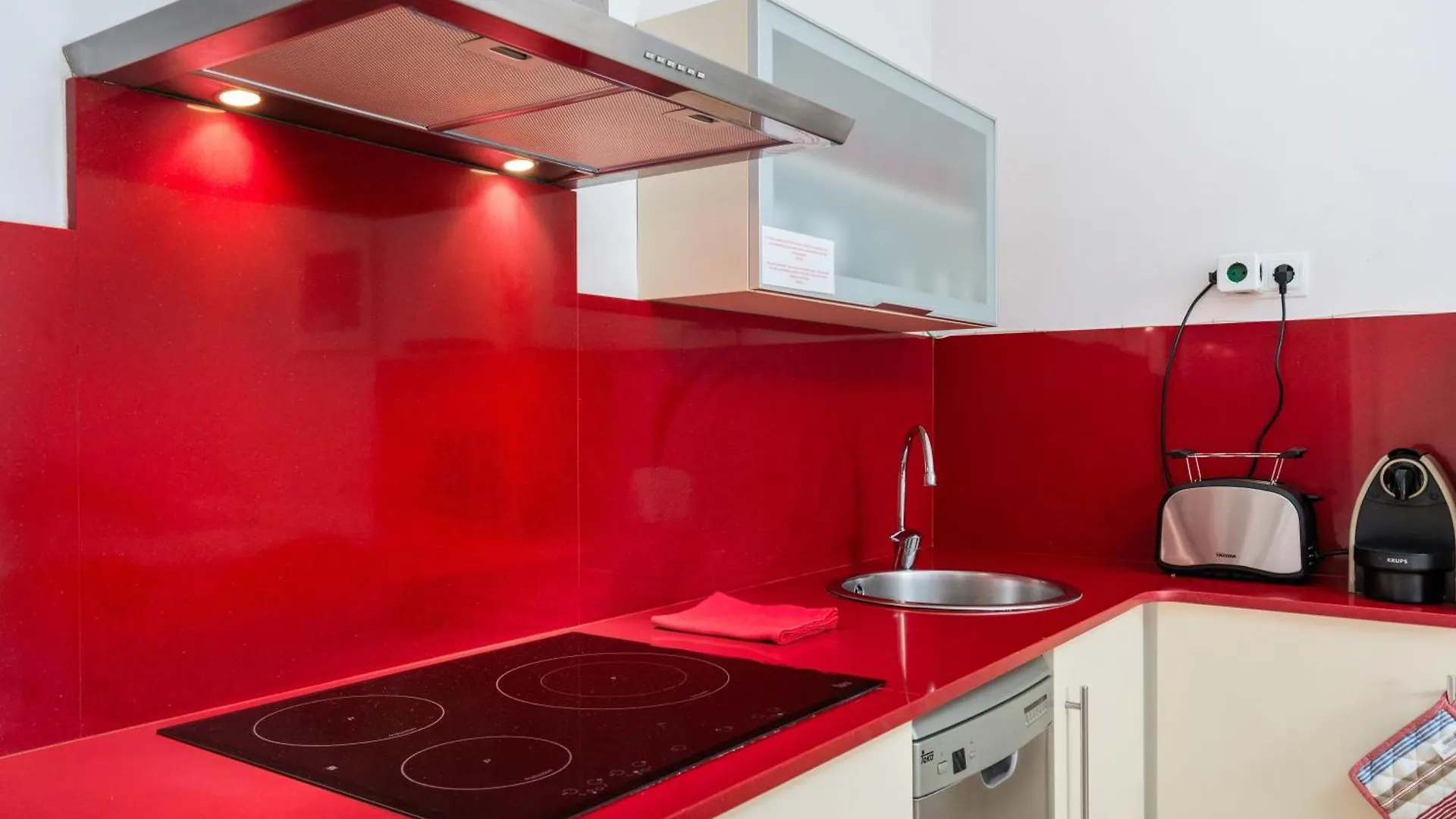 Flateli Pelayo H2 Apartment Barcelona Spain